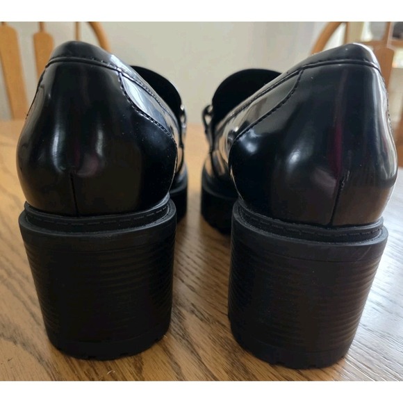 NWOT Guess Hillford W 10 Chunky Lug Sole Gold Chain Black Patent Leather Loafer - Picture 6 of 11